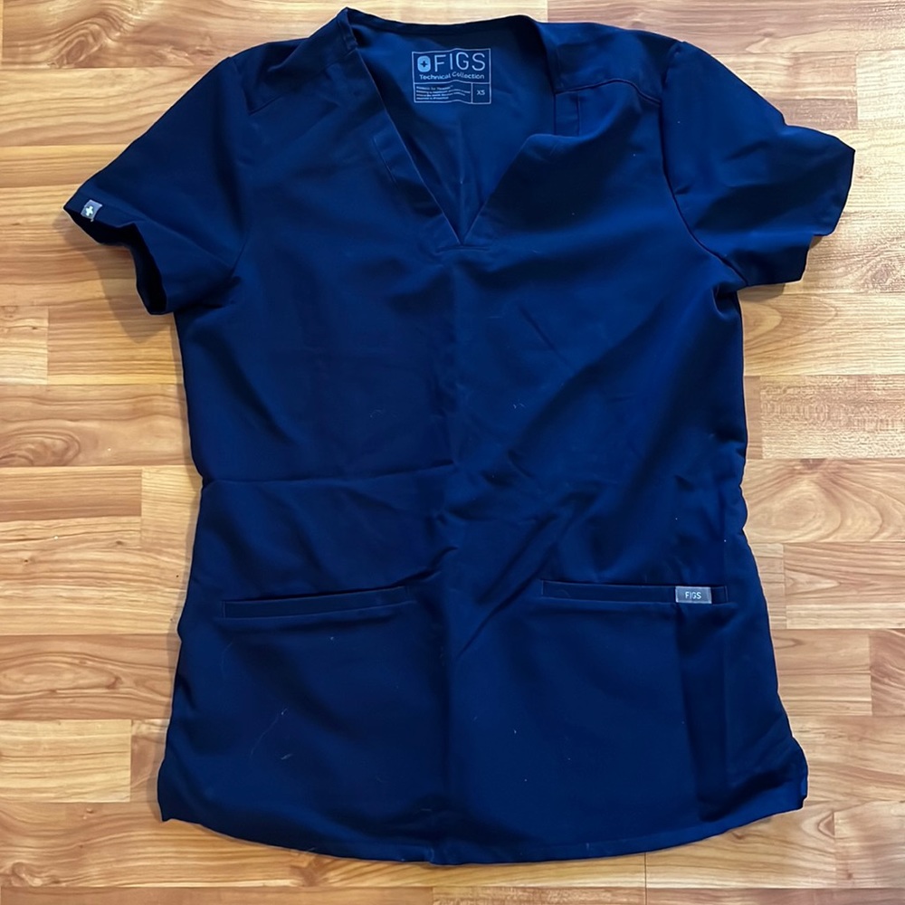 Figs Scrub Top